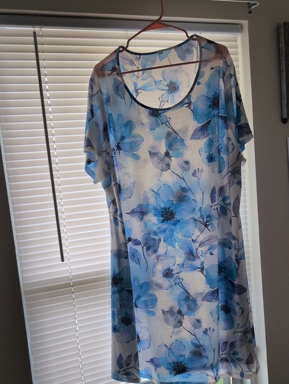 Blue Floral Short-Sleeve Women’s Top